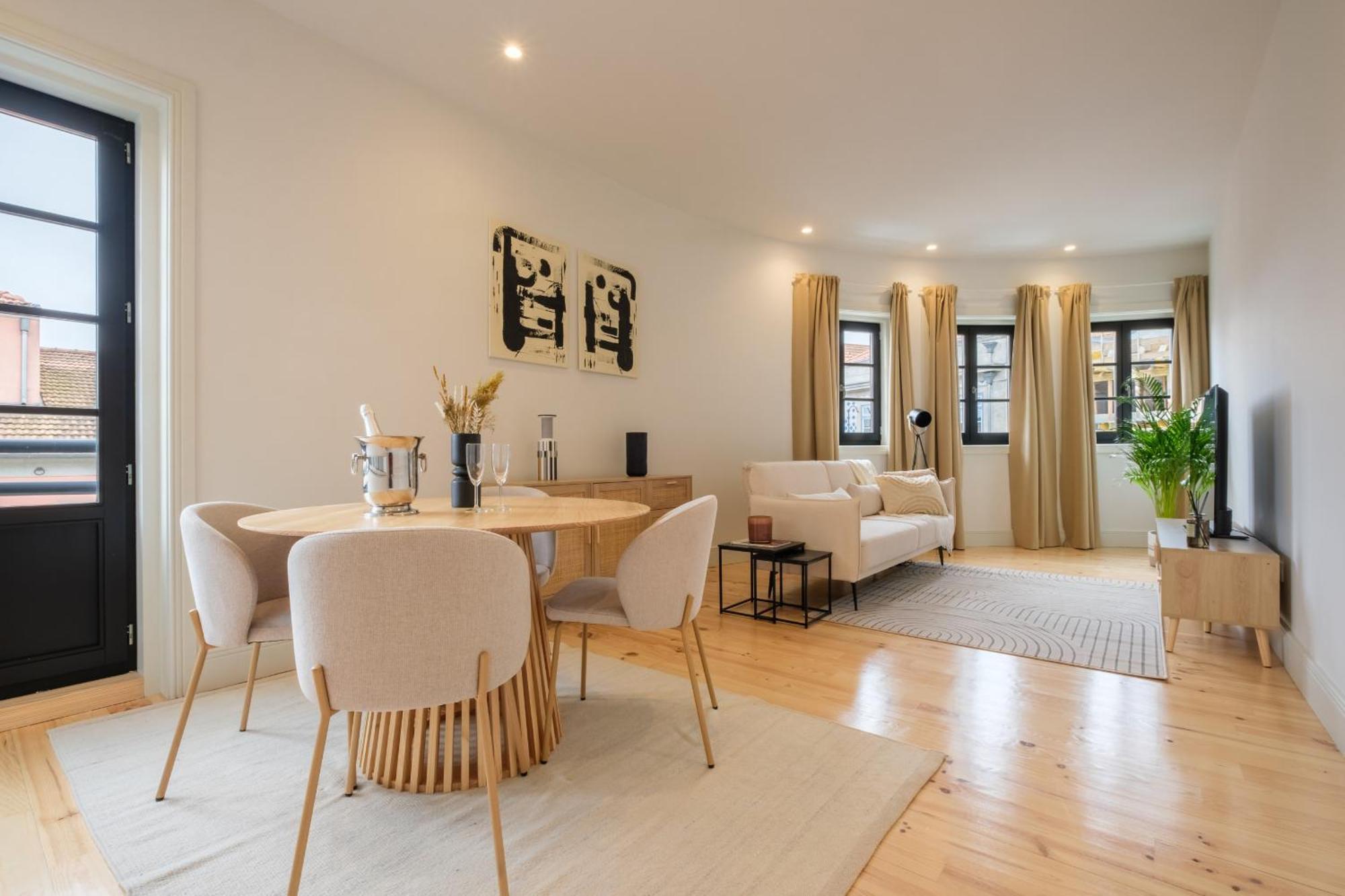 Art Deco 32 Luxury 2br Downtown Metro Ac * Oporto