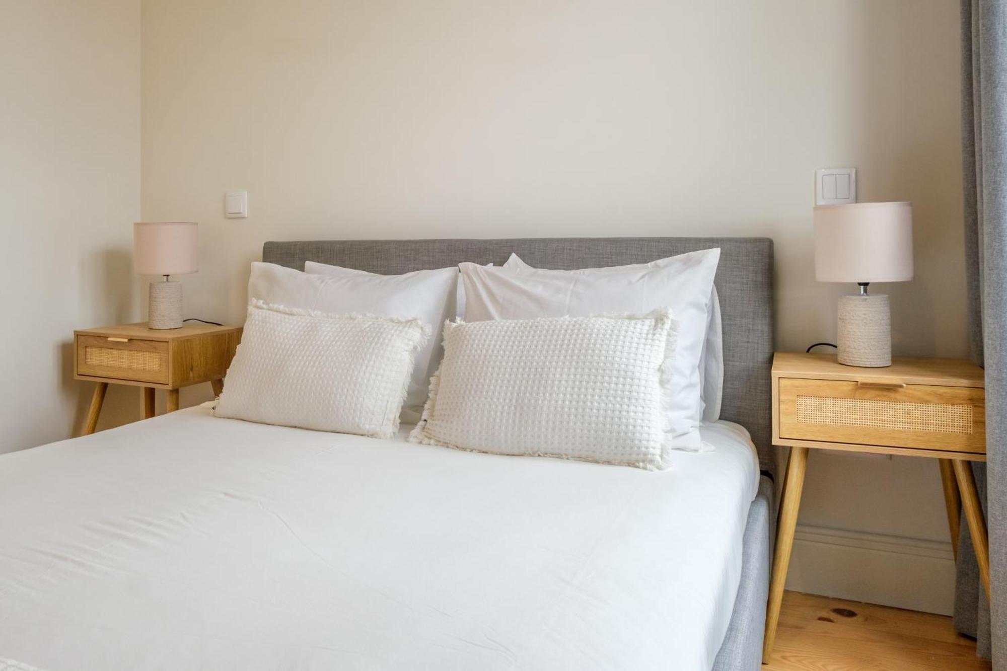 Appartement Art Deco 32 Luxury 2br Downtown Metro Ac Oporto
