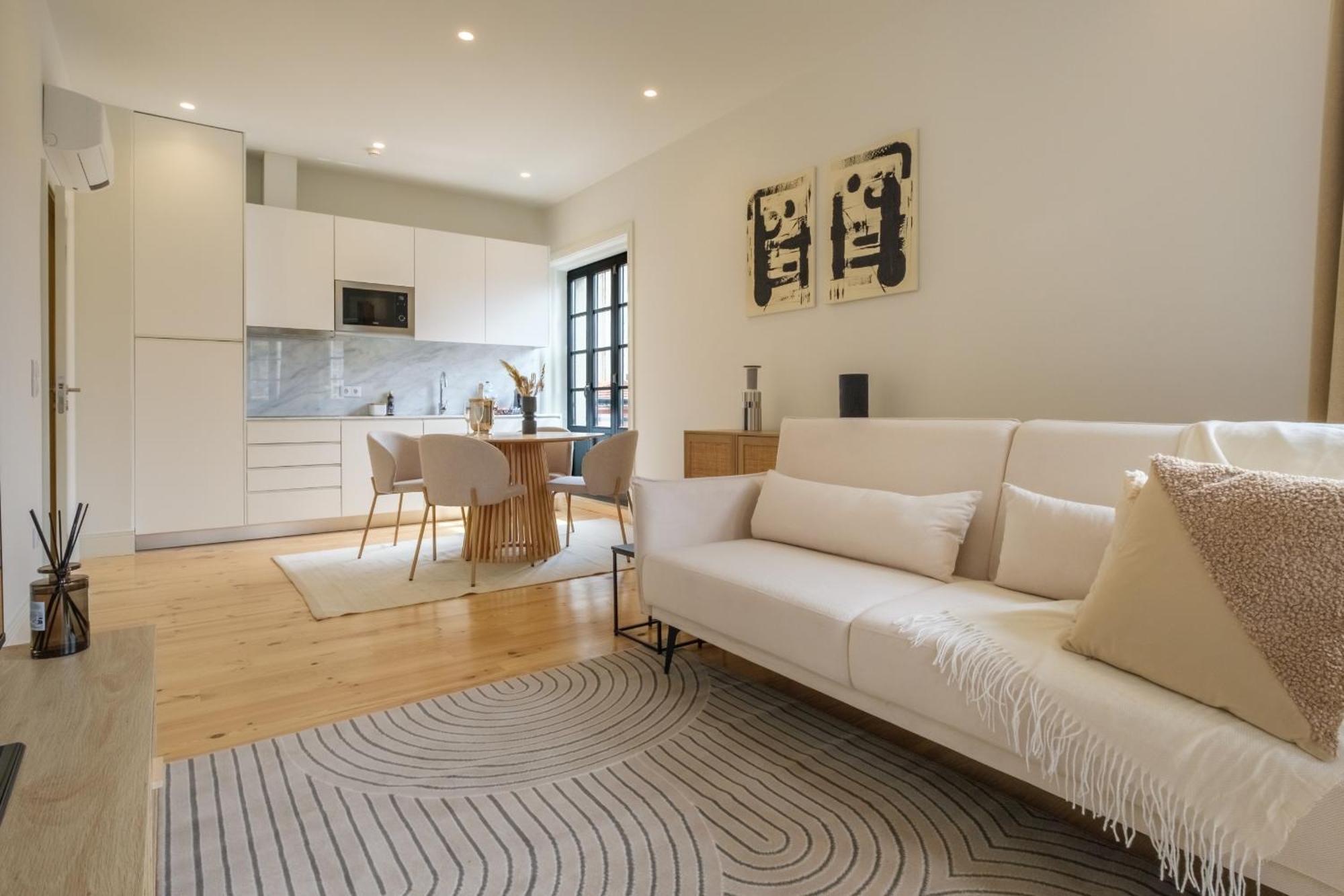 Art Deco 32 Luxury 2br Downtown Metro Ac Oporto